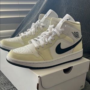 Size 8 Women’s Air Jordan 1 Mid Coconut Milk/Black